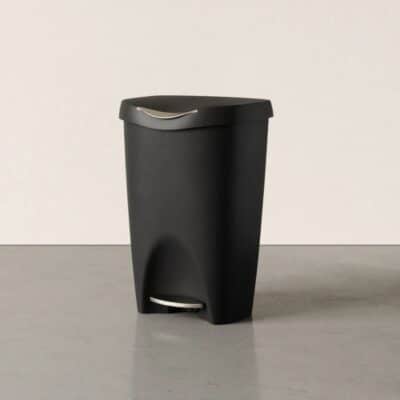 BRIM STEP ON SOFT CLOSE 50L/13 GALLON GARBAGE BIN - Image 9