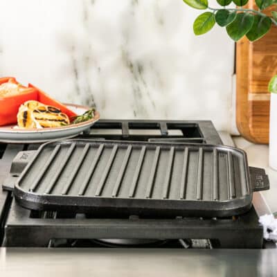 10.5" REVERSIBLE CAST IRON GRIDDLE LODGE - Image 2