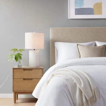 CREWE 510 DESIGN TEXTURED RESIN TABLE LAMP