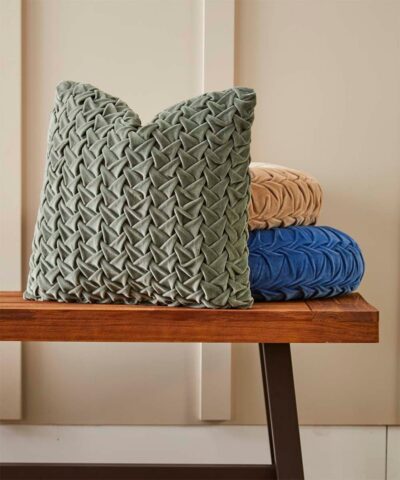 SQUARE CROSS VELVET PILLOW 18X18"